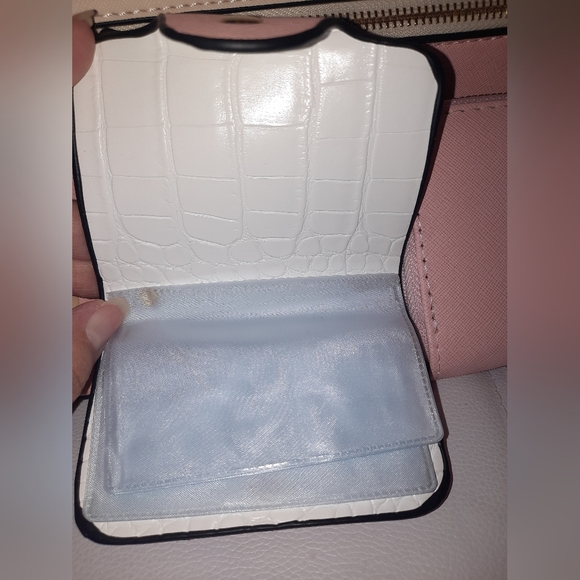 Elegant Pink and Cream Women's Bag 3 Piece Set - Picture 3 of 8